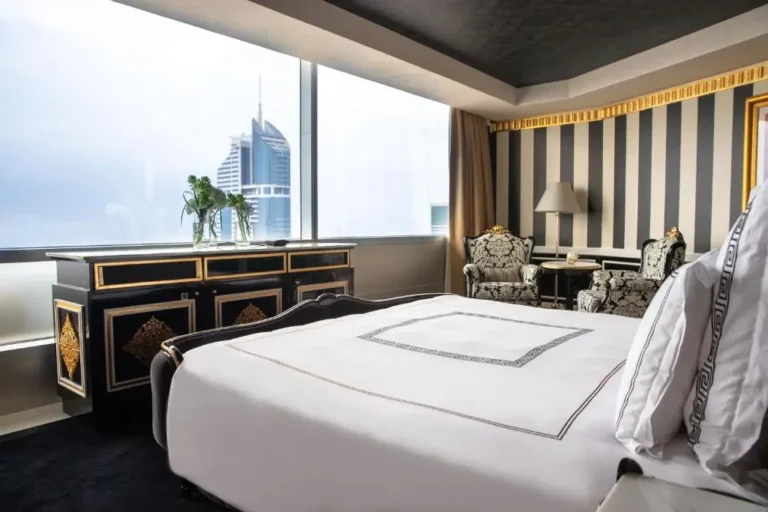 Jumeirah Emirates Towers Dubai