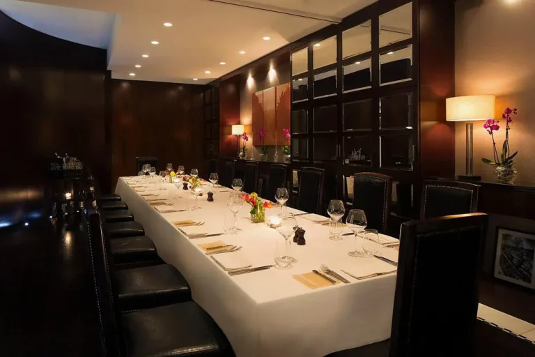 Jumeirah Emirates Towers Dubai